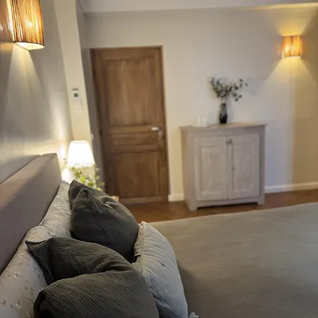Maison Louisa Bed & Breakfast
